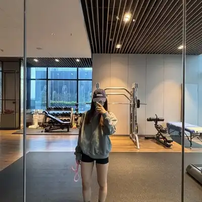 刘鹏嘉